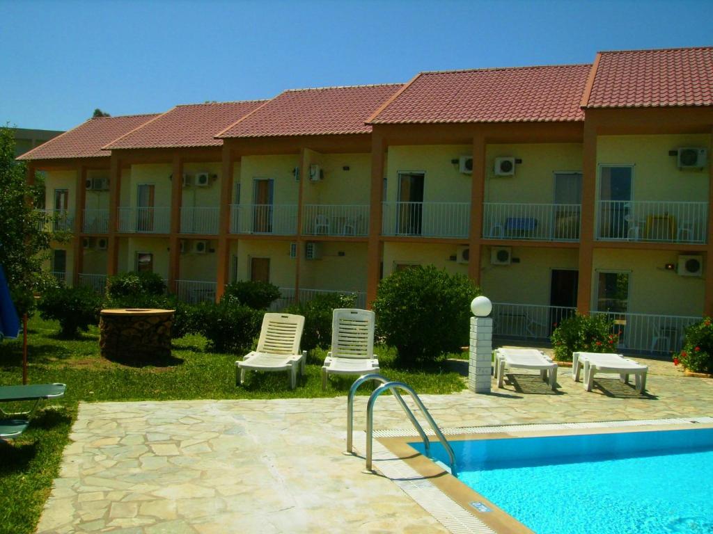 Aggelos Family Hotel room 4